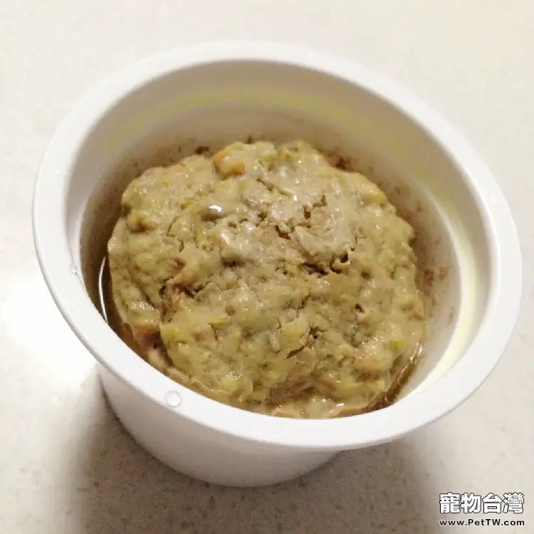 秋季怎麼吃？自製鴨肉美毛貓飯