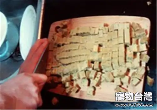【美食攻略】自製一款工藝複雜的貓糧