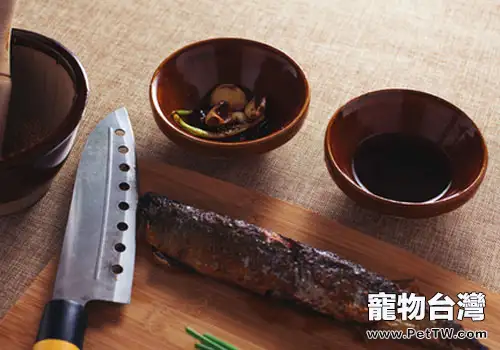 【美食攻略】自製貓咪的秋刀魚飯