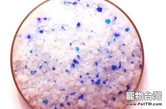 水晶、木屑等四種貓砂大分析