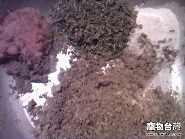 自己DIY~兔兔的維C木瓜草餅