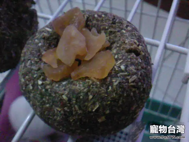 自己DIY~兔兔的維C木瓜草餅